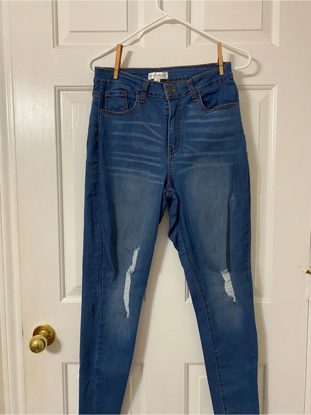 Women's Dark Blue Distressed Skinny Jeans